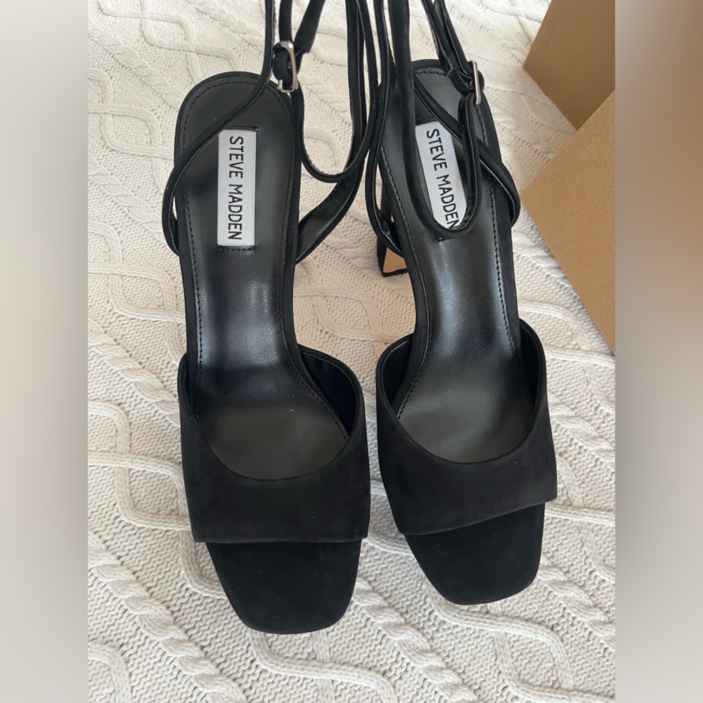 Steve Madden Black Suede Women's 5 inch  Heels Adjustable Ankle Sz 9 - Picture 16 of 16